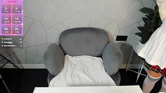 Alisa Suun online show from 02/02/25, 09:40