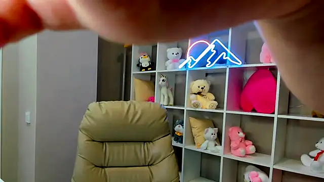 Alisa Suun online show from 03/06/25, 12:00