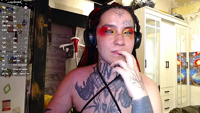 Snapshot of Lilith_Rider_13 chatting on 11/05/25, 09:42 Lilith Rider 13 online show from 11/05/25, 09:42