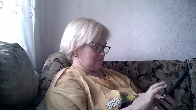 Snapshot of Mayya4321 chatting on 05/13/26, 10:01 Mayya4321 online show from 05/13/26, 10:01