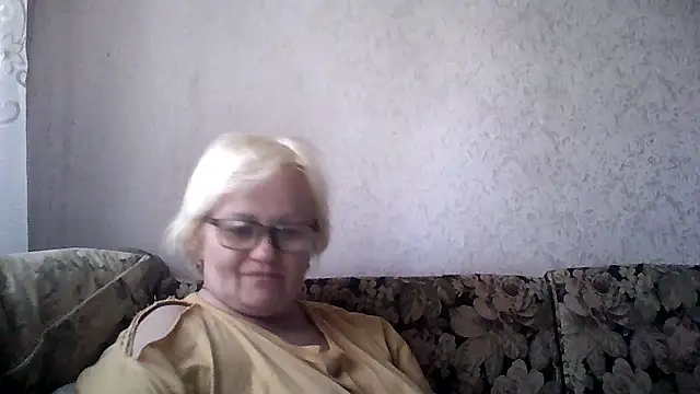 Snapshot of Mayya4321 chatting on 05/19/26, 10:43 Mayya4321 online show from 05/19/26, 10:43