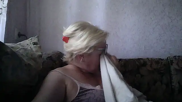 Snapshot of Mayya4321 chatting on 06/14/26, 06:15 Mayya4321 online show from 06/14/26, 06:15