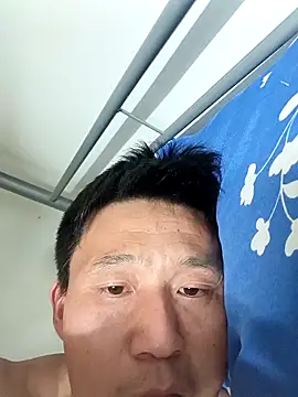 Snapshot of wadmma chatting on 09/24/25, 10:24 wadmma online show from 09/24/25, 10:24