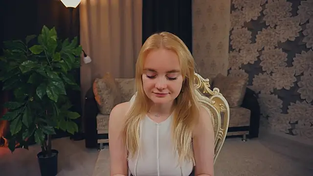 Snapshot of TateClack chatting on 02/03/25, 12:25 TateClack online show from 02/03/25, 12:25