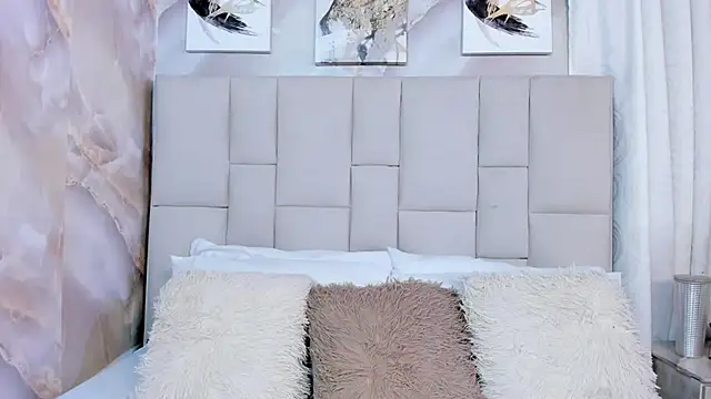 Snapshot of Ariana_greenblat chatting on 12/14/25, 01:16 Ariana greenblat online show from 12/14/25, 01:16