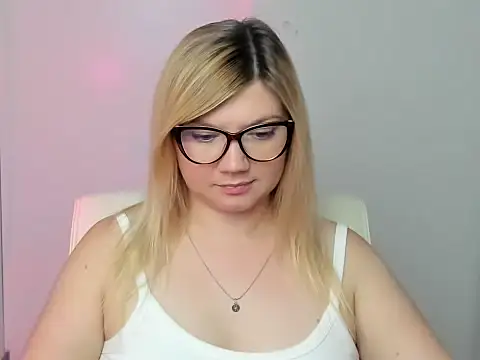 Lola moree online show from 09/15/25, 11:32