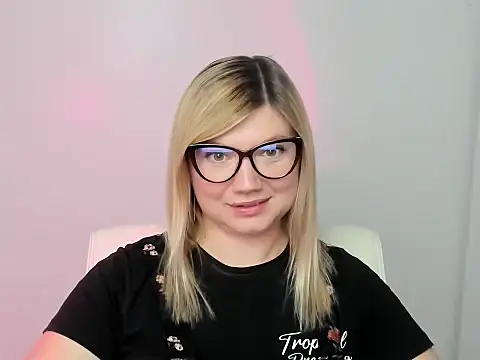 Lola moree online show from 09/22/25, 11:56