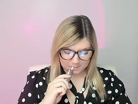 Lola moree online show from 10/22/25, 12:16