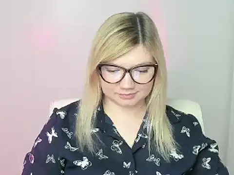 Lola moree online show from 11/04/25, 12:59