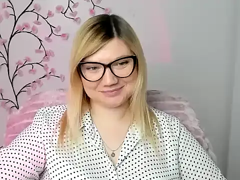 Lola moree online show from 12/22/25, 12:57