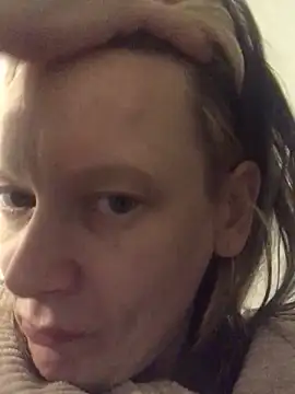 Snapshot of blondey206 chatting on 02/09/25, 04:14 blondey206 online show from 02/09/25, 04:14