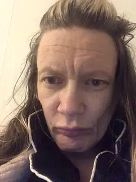 Snapshot of blondey206 chatting on 03/11/26, 03:12 blondey206 online show from 03/11/26, 03:12