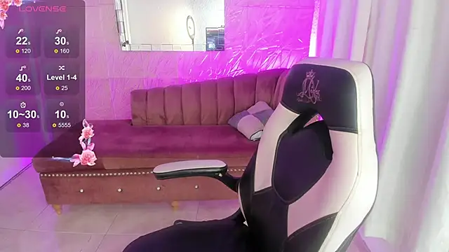 miss isabella m online show from 09/15/25, 01:22