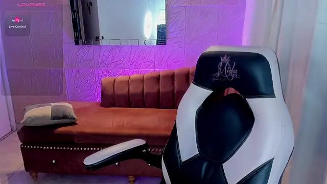 Snapshot of miss_isabella_m chatting on 02/03/26, 12:54 miss isabella m online show from 02/03/26, 12:54