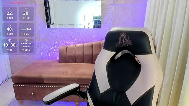 Snapshot of miss_isabella_m chatting on 04/10/26, 01:38 miss isabella m online show from 04/10/26, 01:38