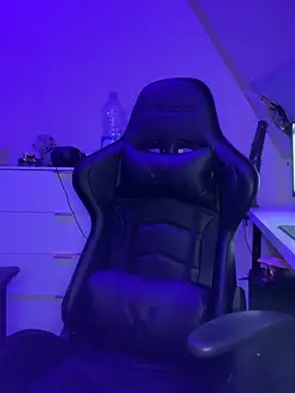 Snapshot of lucas_kazimm chatting on 02/27/25, 08:09 lucas kazimm online show from 02/27/25, 08:09