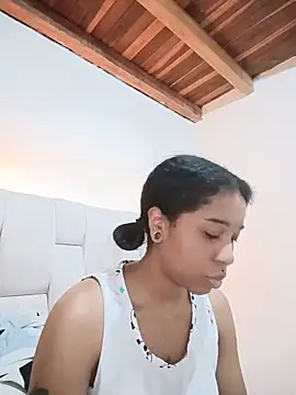 Snapshot of Zaira_Rose_ chatting on 06/21/26, 12:24 Zaira Rose online show from 06/21/26, 12:24