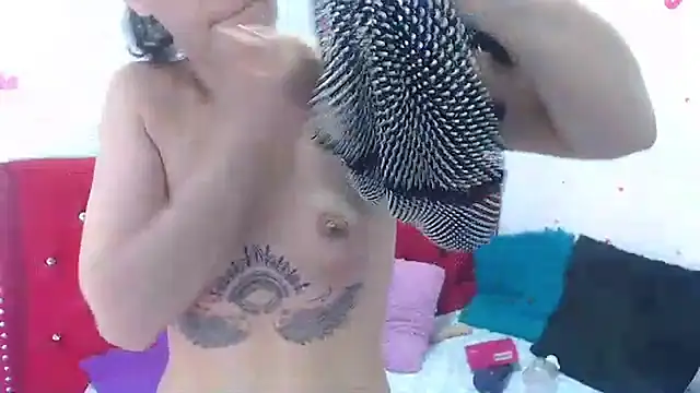 Snapshot of Ariasmithog chatting on 11/24/25, 04:18 Ariasmithog online show from 11/24/25, 04:18