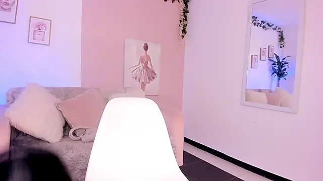 Snapshot of meli_ortiz_ chatting on 01/29/25, 12:24 meli ortiz  online show from 01/29/25, 12:24