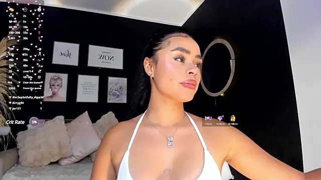 Snapshot of meli_ortiz_ chatting on 03/07/25, 04:00 meli ortiz  online show from 03/07/25, 04:00