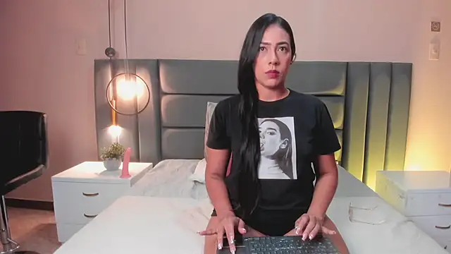 Snapshot of RebecaSanderss chatting on 02/24/25, 02:37 RebecaSanderss online show from 02/24/25, 02:37