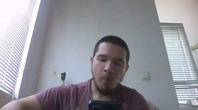 Snapshot of Drag_Queen chatting on 03/21/25, 10:39 Drag Queen online show from 03/21/25, 10:39