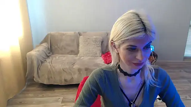 SexyBeatriice online show from 04/04/26, 06:22