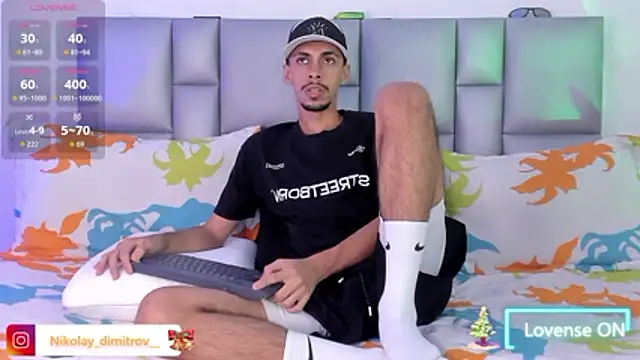 Snapshot of Sam_culhane chatting on 12/19/25, 07:54 Sam culhane online show from 12/19/25, 07:54