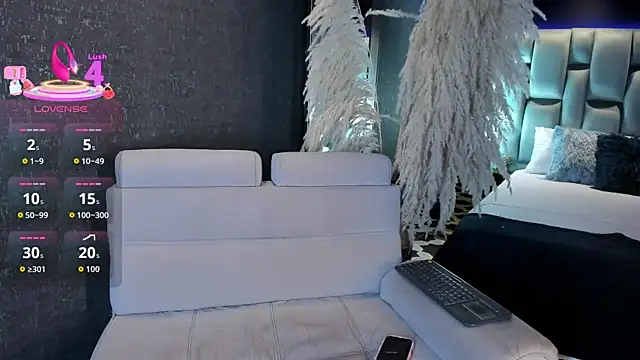 Snapshot of AliDiaz_ chatting on 11/04/25, 07:35 AliDiaz online show from 11/04/25, 07:35