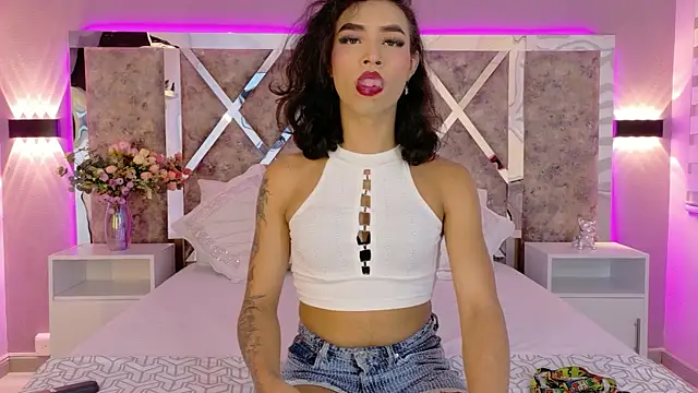 Snapshot of AliDiaz_ chatting on 11/23/25, 07:13 AliDiaz online show from 11/23/25, 07:13