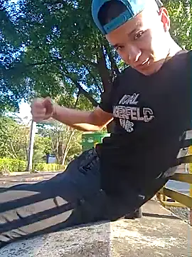 Snapshot of arevalo1124 chatting on 09/13/25, 09:47 arevalo1124 online show from 09/13/25, 09:47