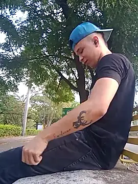 Snapshot of arevalo1124 chatting on 09/18/25, 09:28 arevalo1124 online show from 09/18/25, 09:28