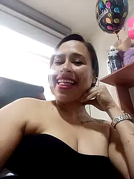 kamila lovee online show from 03/04/25, 08:05