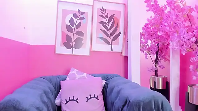 Evelyn smiith online show from 01/30/25, 03:44