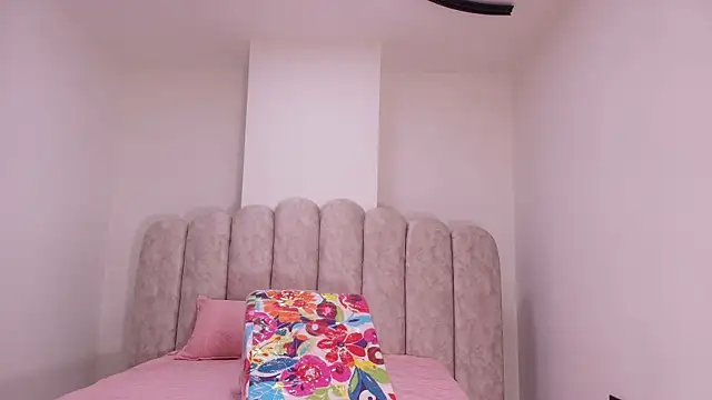 sharlott miller online show from 12/03/25, 11:52