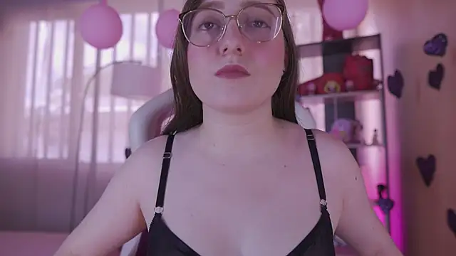 julietha bianco  online show from 02/17/25, 07:21