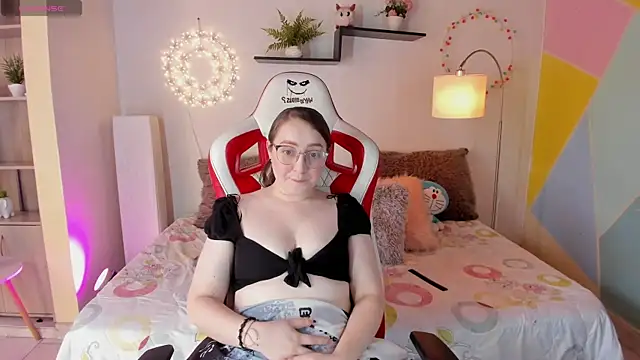 julietha bianco  online show from 02/24/25, 03:42