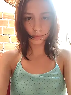 Snapshot of Maiden-Hot chatting on 10/30/25, 08:09 Maiden-Hot online show from 10/30/25, 08:09