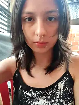 Snapshot of Maiden-Hot chatting on 11/21/25, 07:56 Maiden-Hot online show from 11/21/25, 07:56