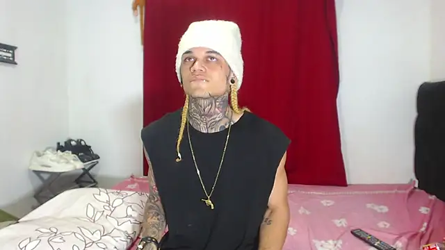 hot man05 online show from 01/30/25, 02:06