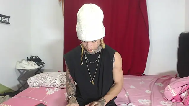 hot man05 online show from 01/31/25, 01:01