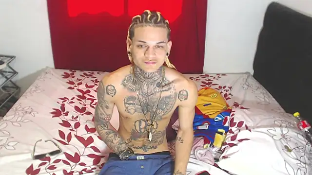 hot man05 online show from 02/03/25, 06:17