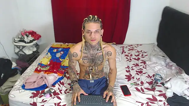 hot man05 online show from 02/05/25, 12:38