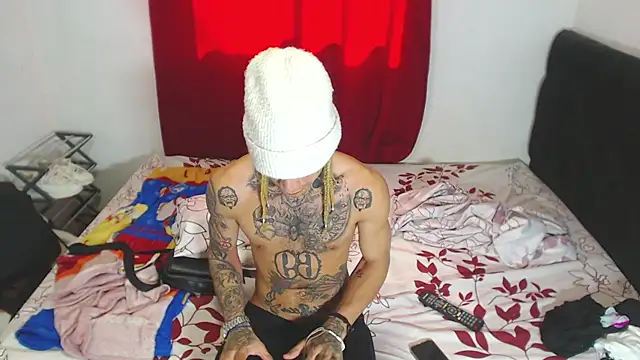 hot man05 online show from 02/09/25, 07:09