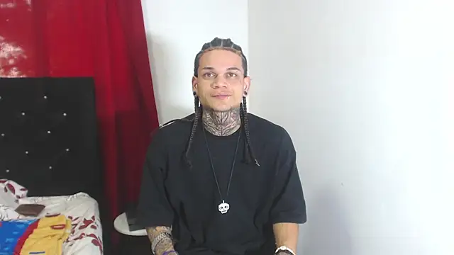 hot man05 online show from 02/23/25, 09:48