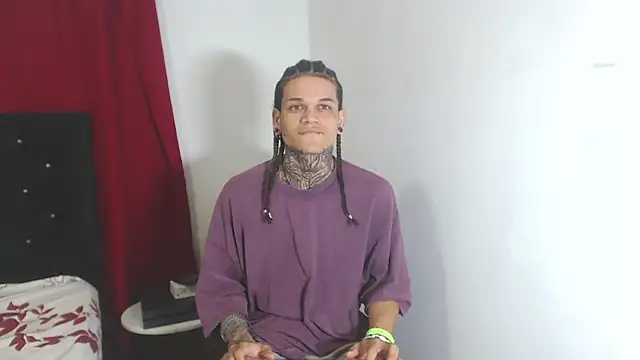 hot man05 online show from 03/02/25, 08:05