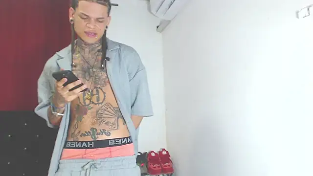 hot man05 online show from 03/08/25, 07:49