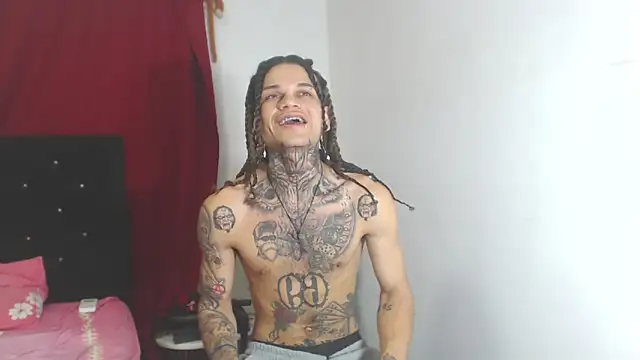 hot man05 online show from 03/16/25, 08:32