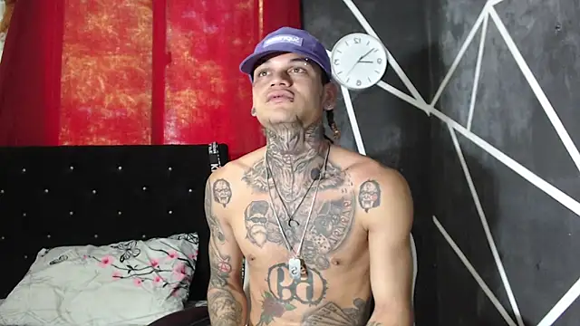 hot man05 online show from 10/01/25, 02:01