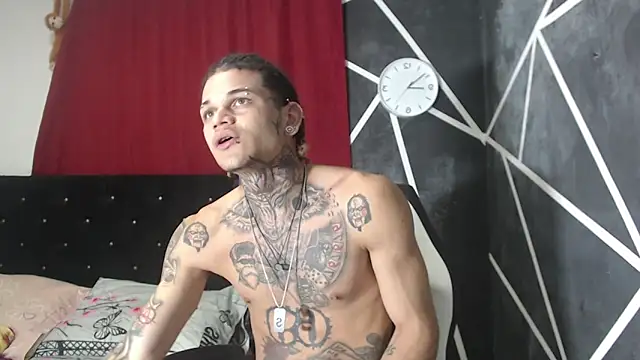 hot man05 online show from 10/10/25, 11:59